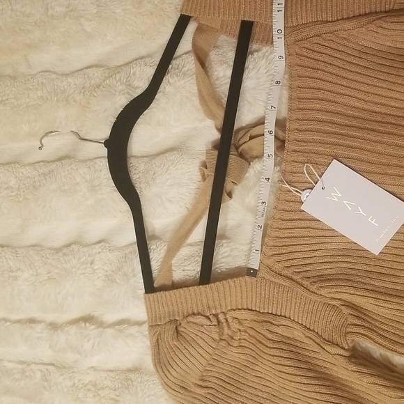 Wayf Leland Long Sleeve Tie Back Short Sheath Sweater Dress size XS camel color - Picture 9 of 14